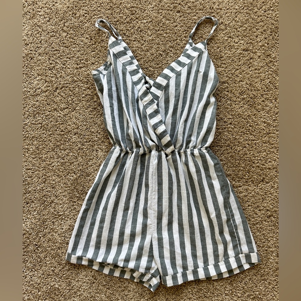 XS romper💛